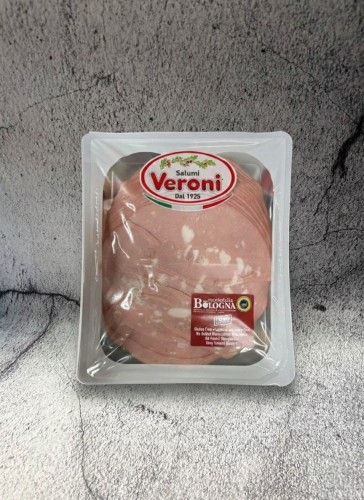 veroni-mortadella-bologna-wloska-wedlina-gotowana.jpg