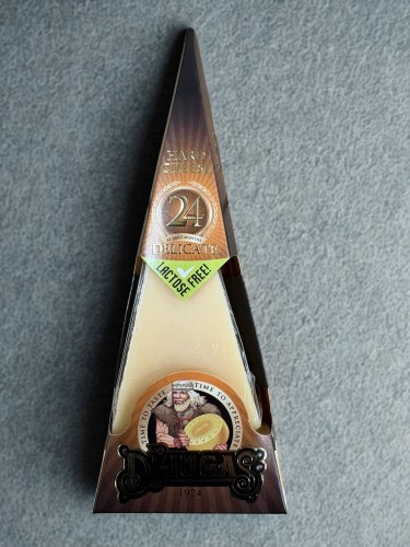 dziugas-ser-dojrzewajacy-24-miesiace-180g.jpg