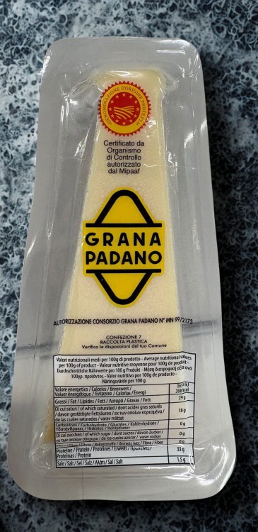 auricchio-wloski-ser-grana-padano-dop-10-miesiecy-150g.jpg